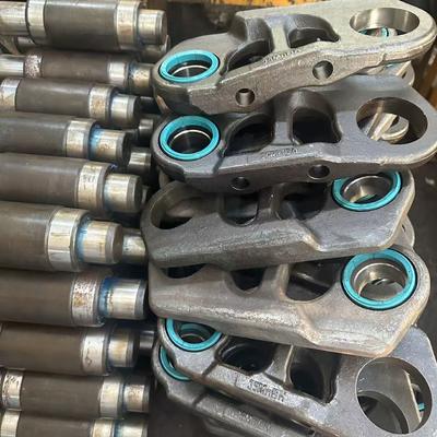 Excavator and bulldozer tracks195-32-04642 9163908